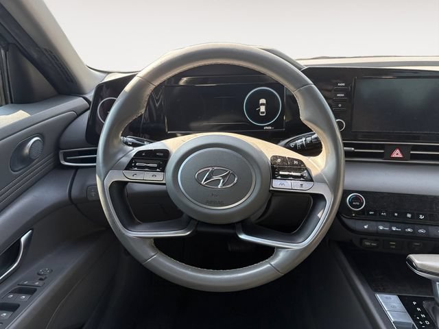 Used 2021 Hyundai Elantra SEL w/ Convenience Package FWD image 12