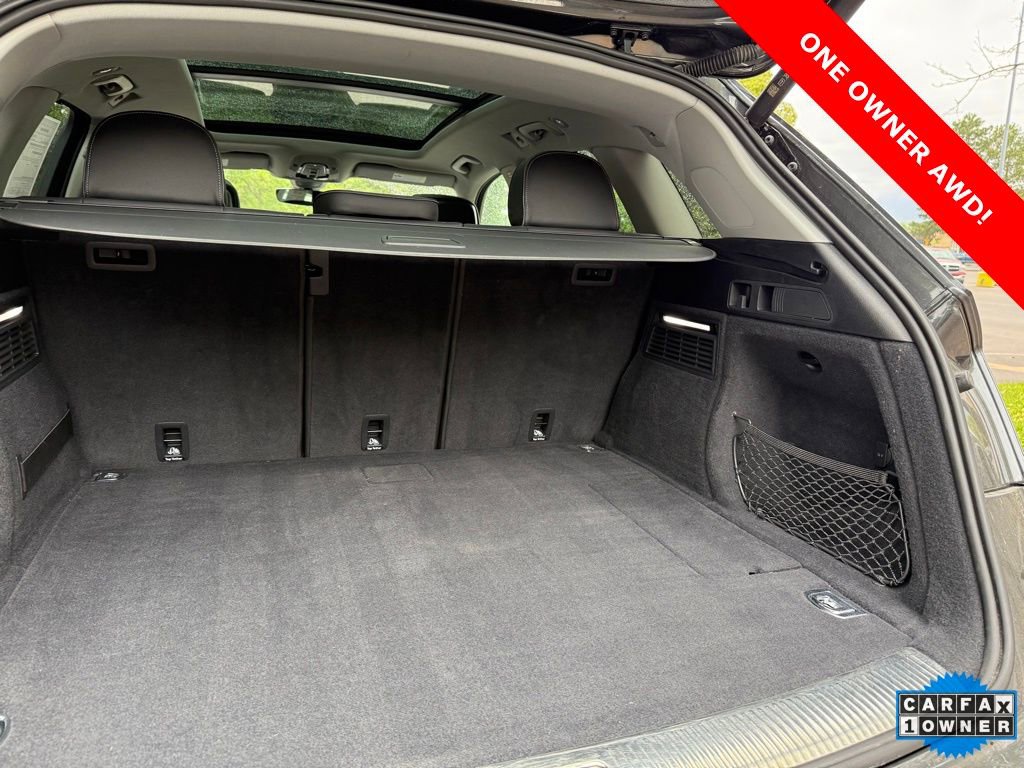 Used 2021 Audi Q5 e Prestige w/ Prestige Package image 37