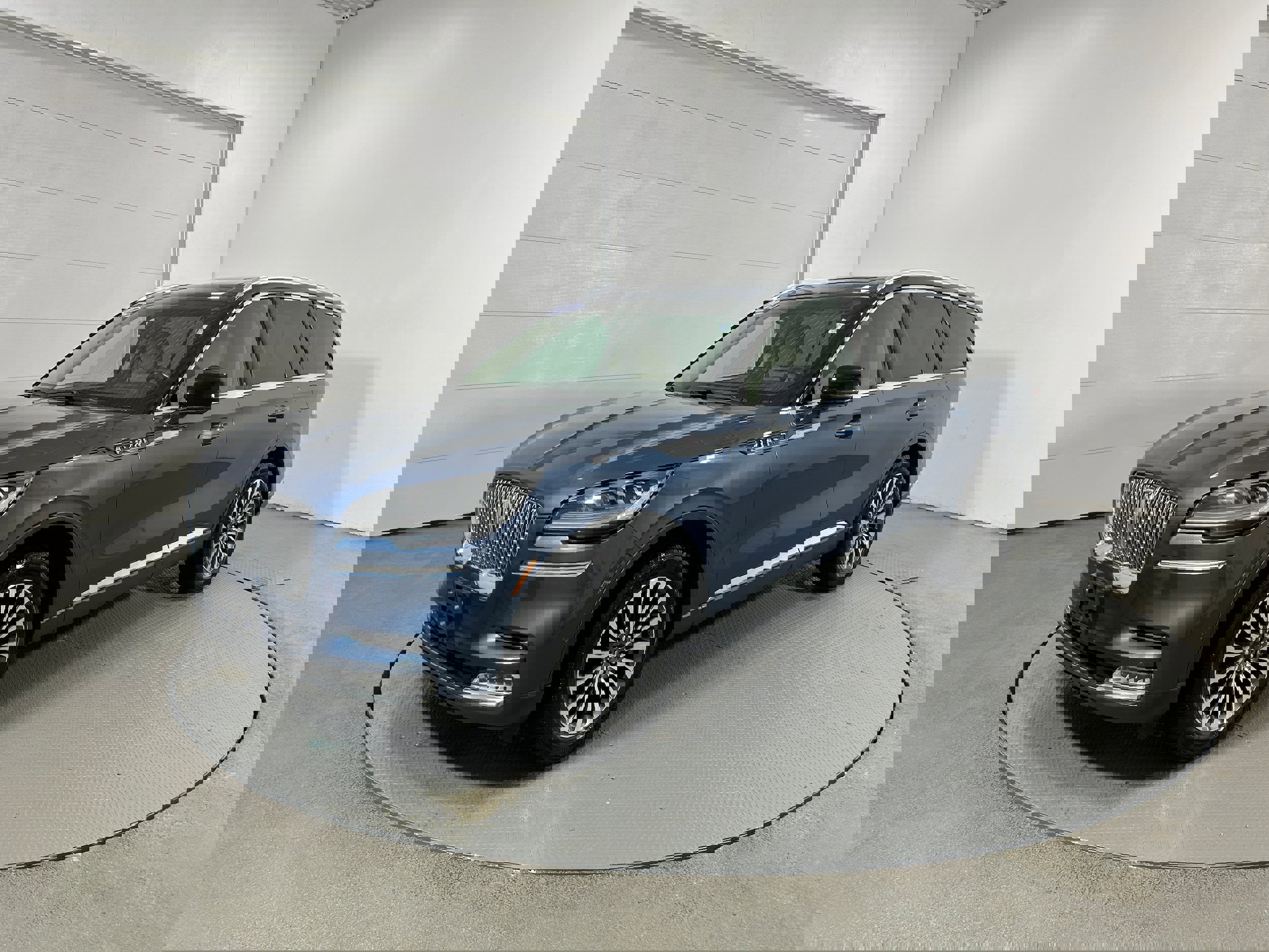 Used 2020 Lincoln Aviator Reserve w/ Equipment Group 201A image 18