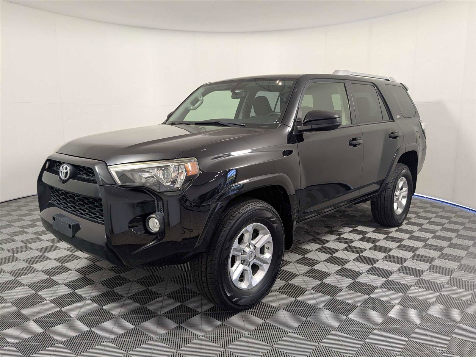 Used 2014 Toyota 4Runner SR5 AWD/4WD video 2