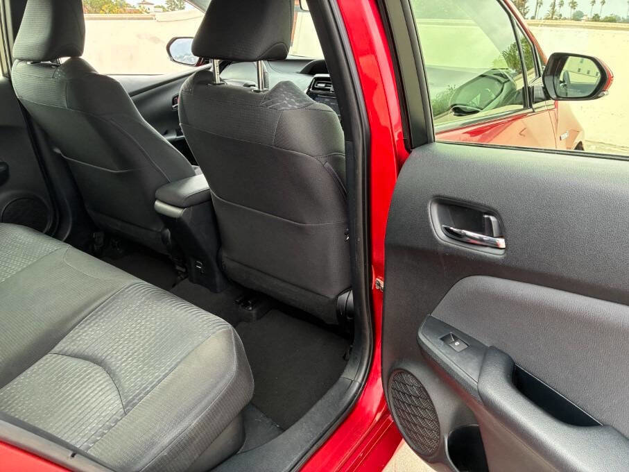 Used 2016 Toyota Prius Three Touring image 25