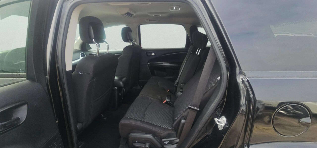 Used 2019 Dodge Journey SE image 7