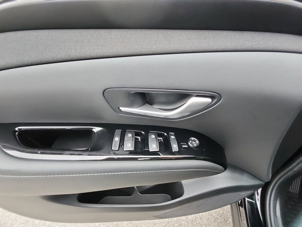 Used 2023 Hyundai Santa Cruz Limited image 28