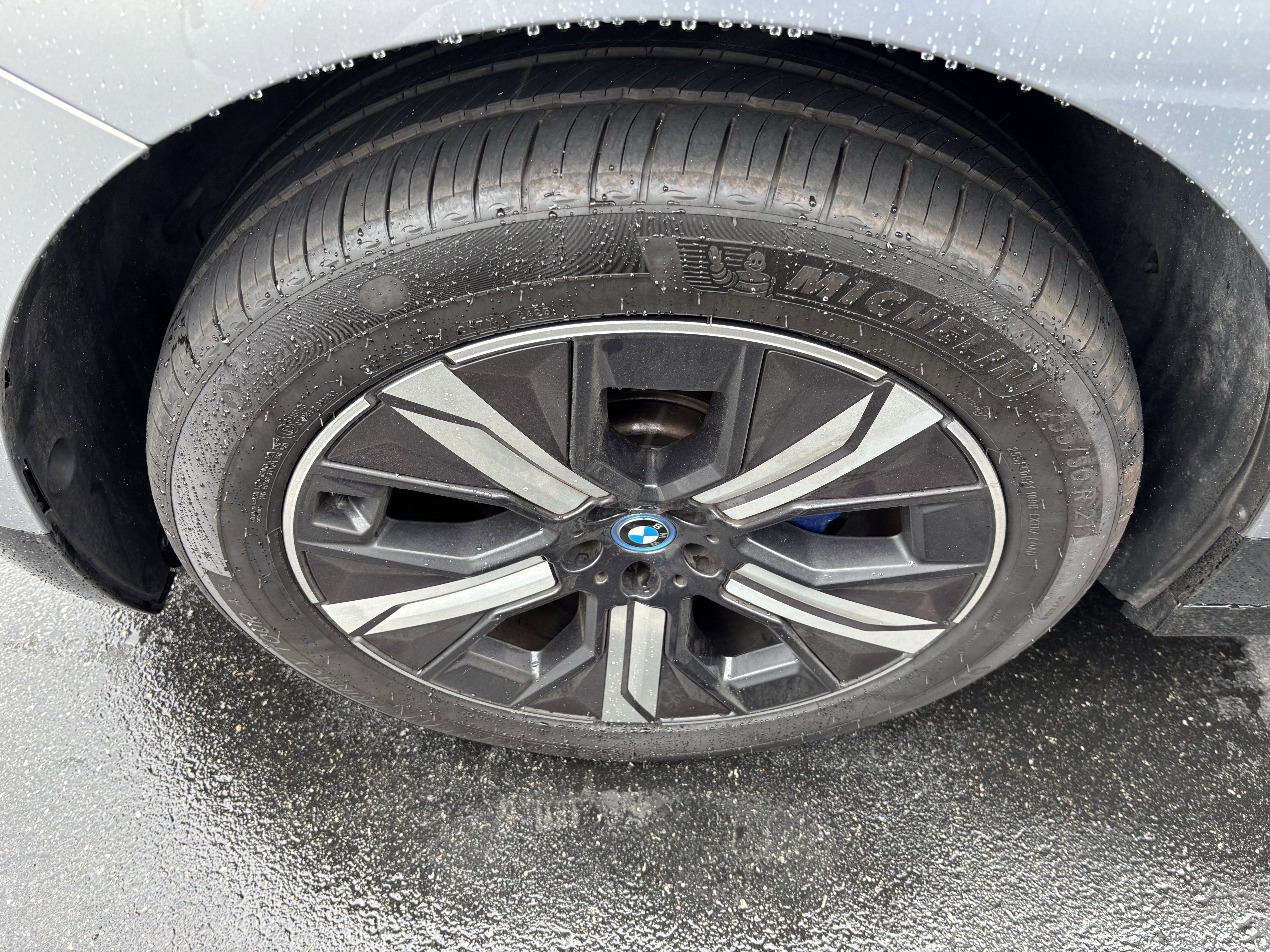 Certified 2024 BMW iX xDrive50 w/ Premium Package AWD/4WD image 26