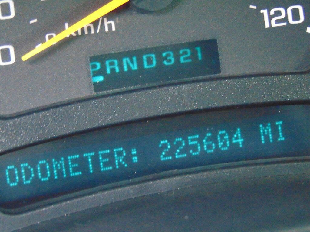 Used 2005 Chevrolet Silverado 2500 LS w/ Heavy-Duty Power Package image 37