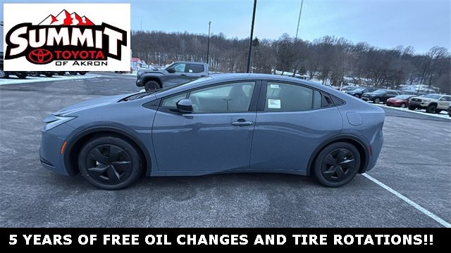 New 2026 Toyota Prius LE image 2