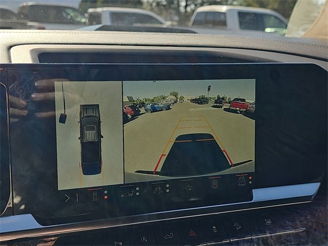 Used 2024 Chevrolet Silverado 1500 LT Trail Boss w/ LT Trail Boss Premium Package image 13