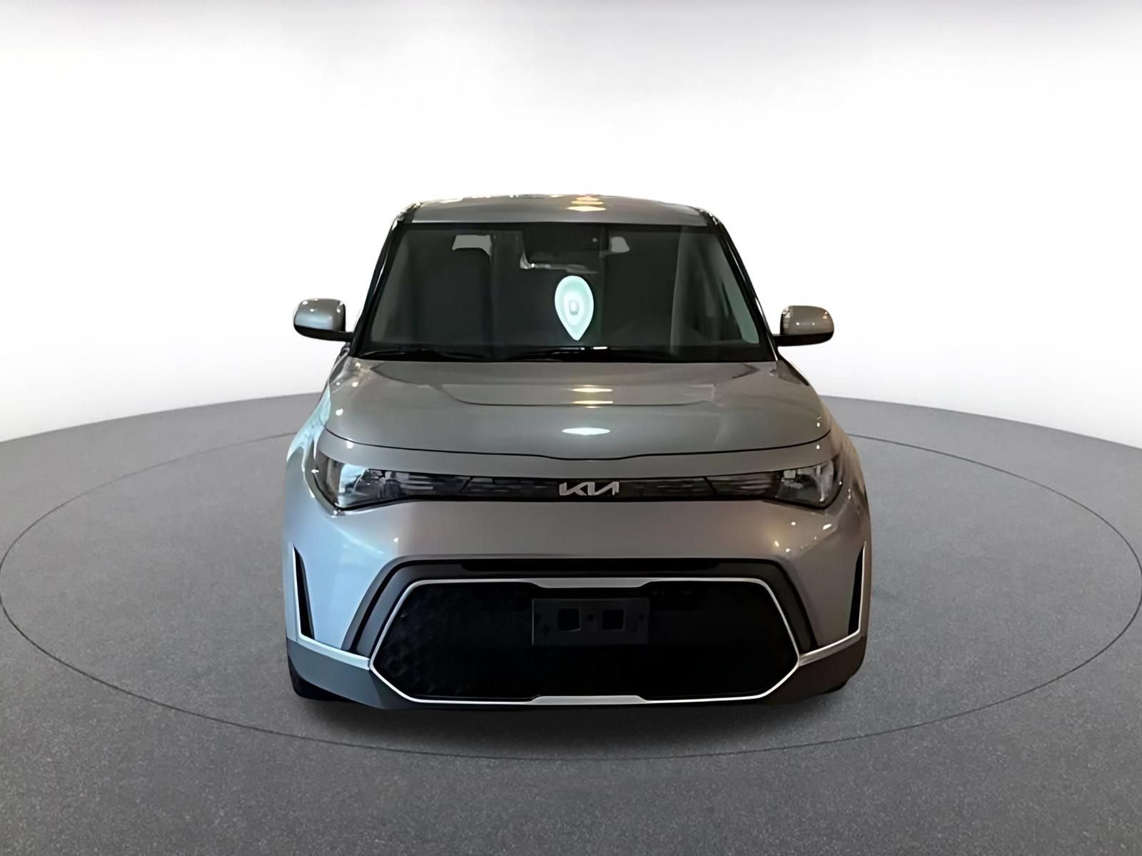 Used 2025 Kia Soul LX w/ LX Technology Package FWD image 3