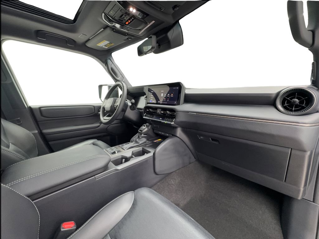 Used 2024 Toyota Land Cruiser image 28