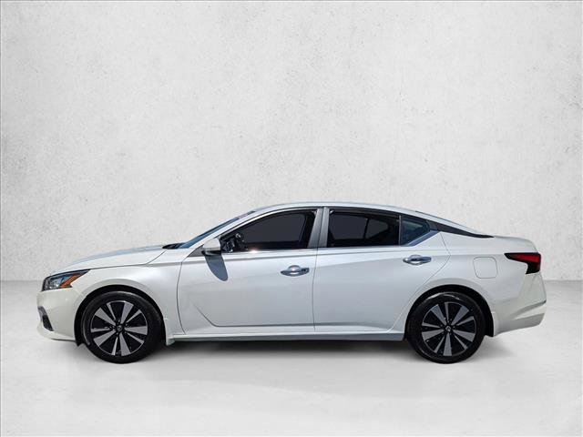 Used 2022 Nissan Altima 2.5 SV FWD image 9