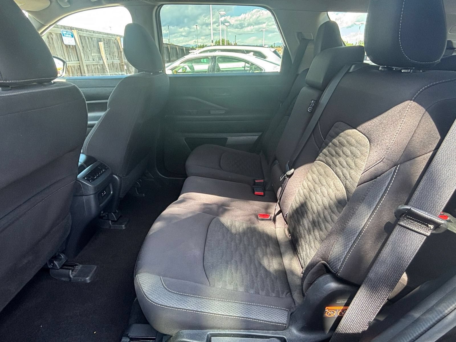 Used 2025 Nissan Pathfinder SV AWD/4WD image 23