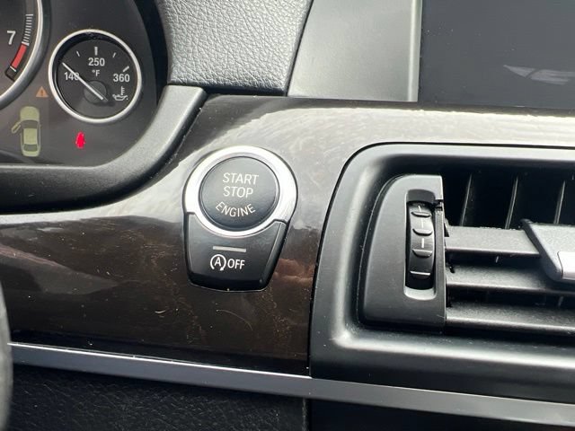 Used 2012 BMW 535i xDrive Sedan AWD/4WD image 28