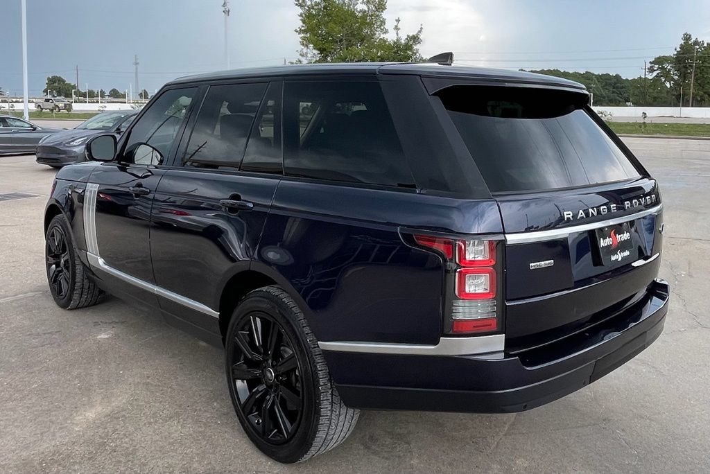 Used 2017 Land Rover Range Rover HSE AWD/4WD image 3