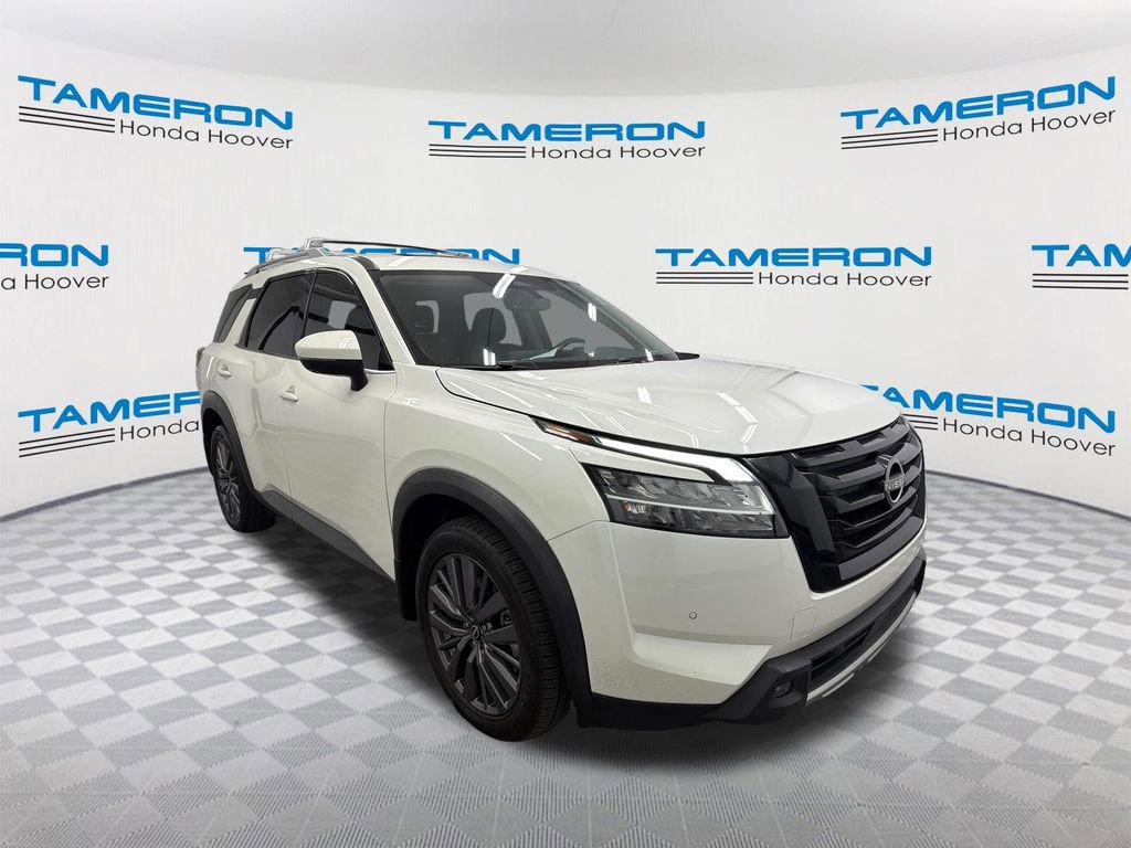 Used 2023 Nissan Pathfinder SL w/ SL Premium Package FWD image 7