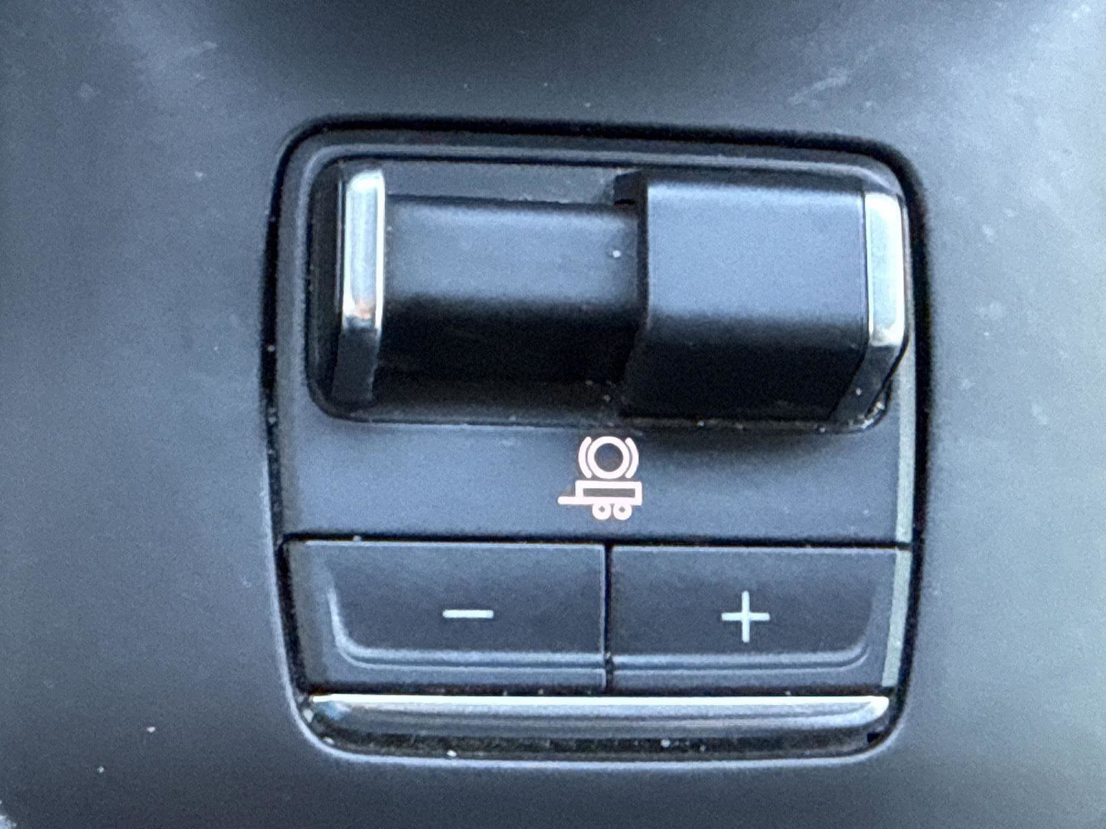 Used 2025 GMC Sierra 1500 AT4 w/ AT4 Premium Package image 24