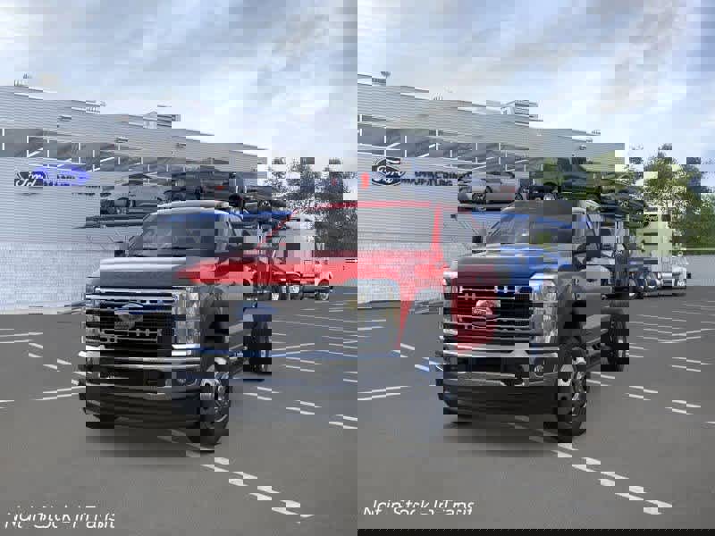 New 2026 Ford F550 4x4 SuperCab Super Duty image 2