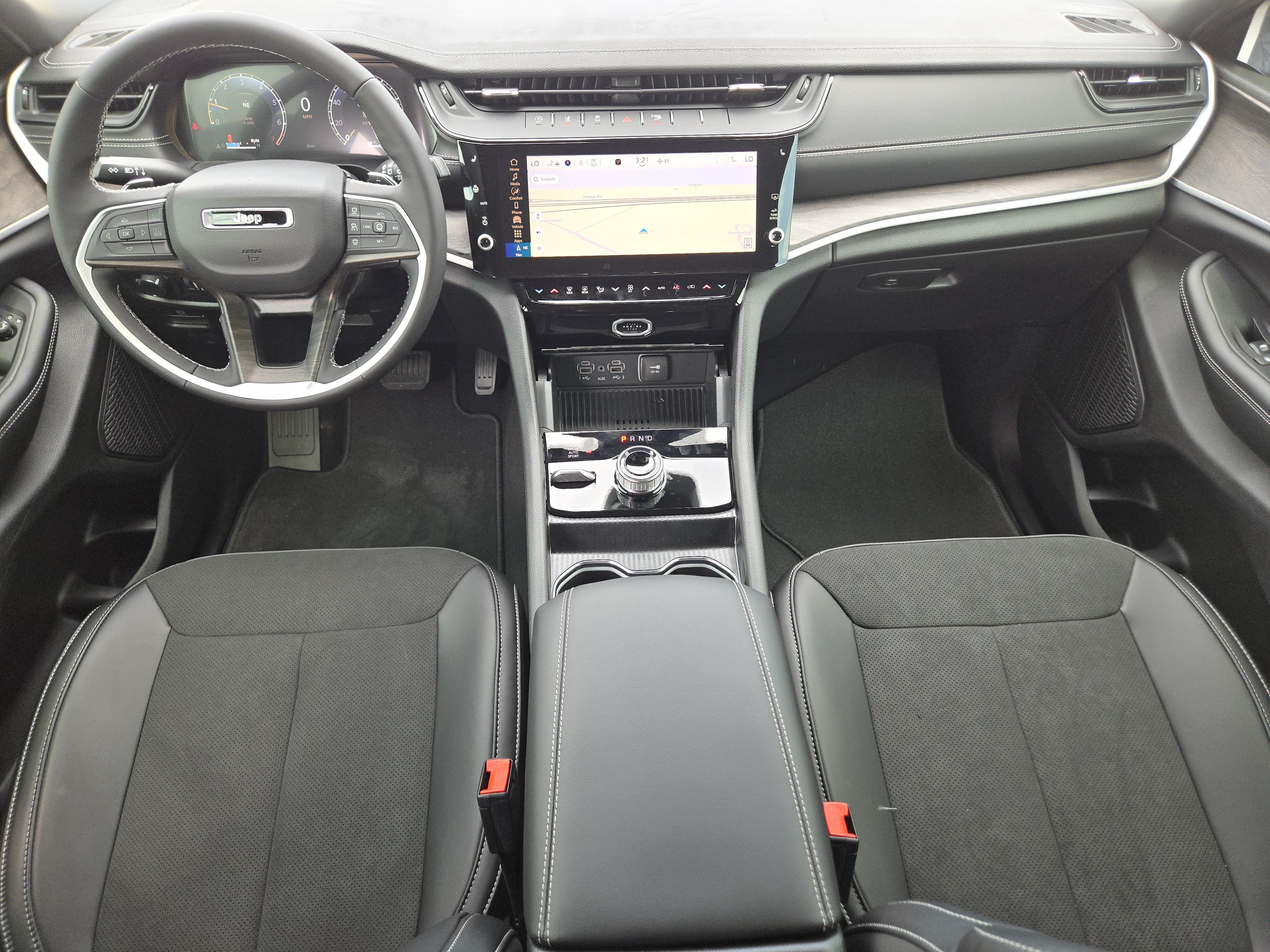 New 2026 Jeep Grand Cherokee Altitude AWD/4WD image 2