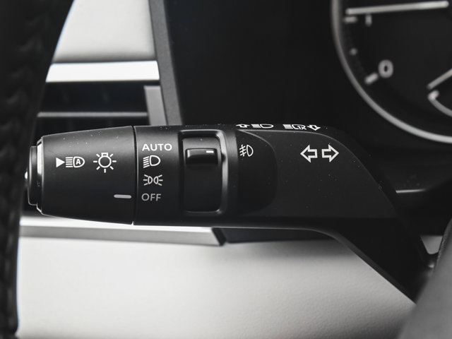 New 2025 Mitsubishi Outlander SE image 22