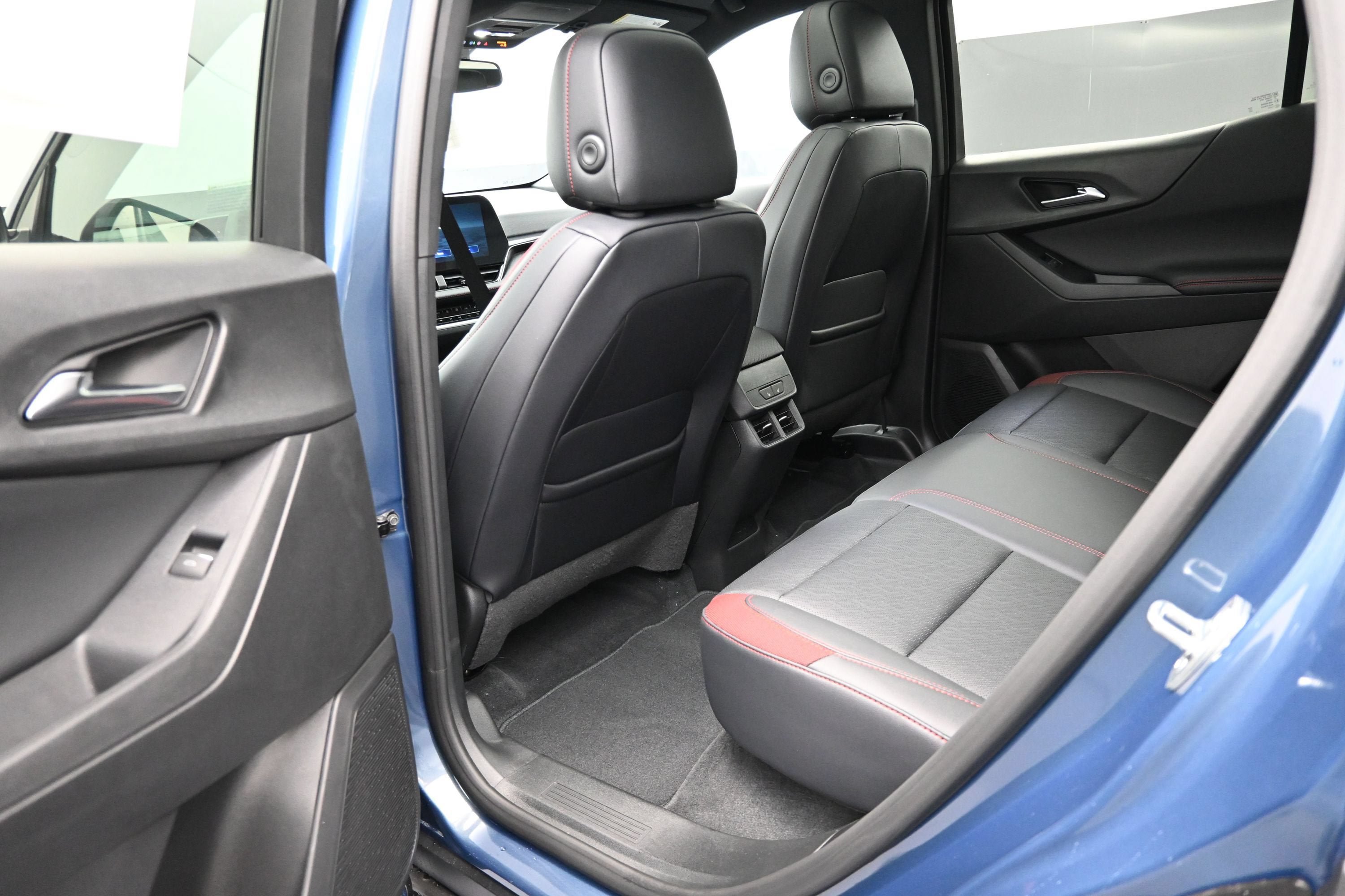 New 2027 Chevrolet Equinox RS w/ Convenience Package III AWD/4WD image 29