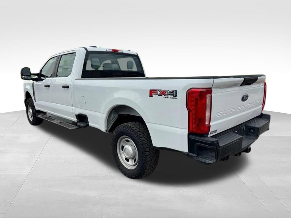 Used 2024 Ford F350 XL w/ FX4 Off-Road Package AWD/4WD image 9