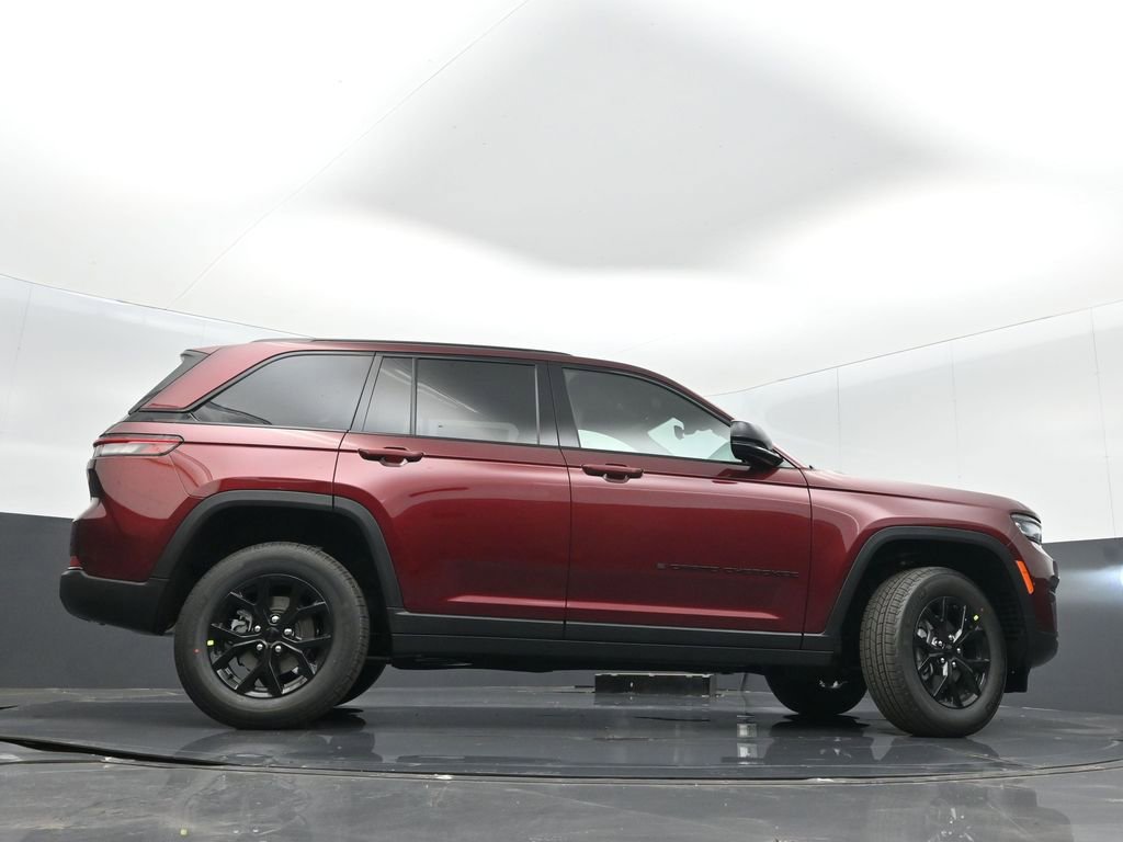 New 2025 Jeep Grand Cherokee Altitude image 36