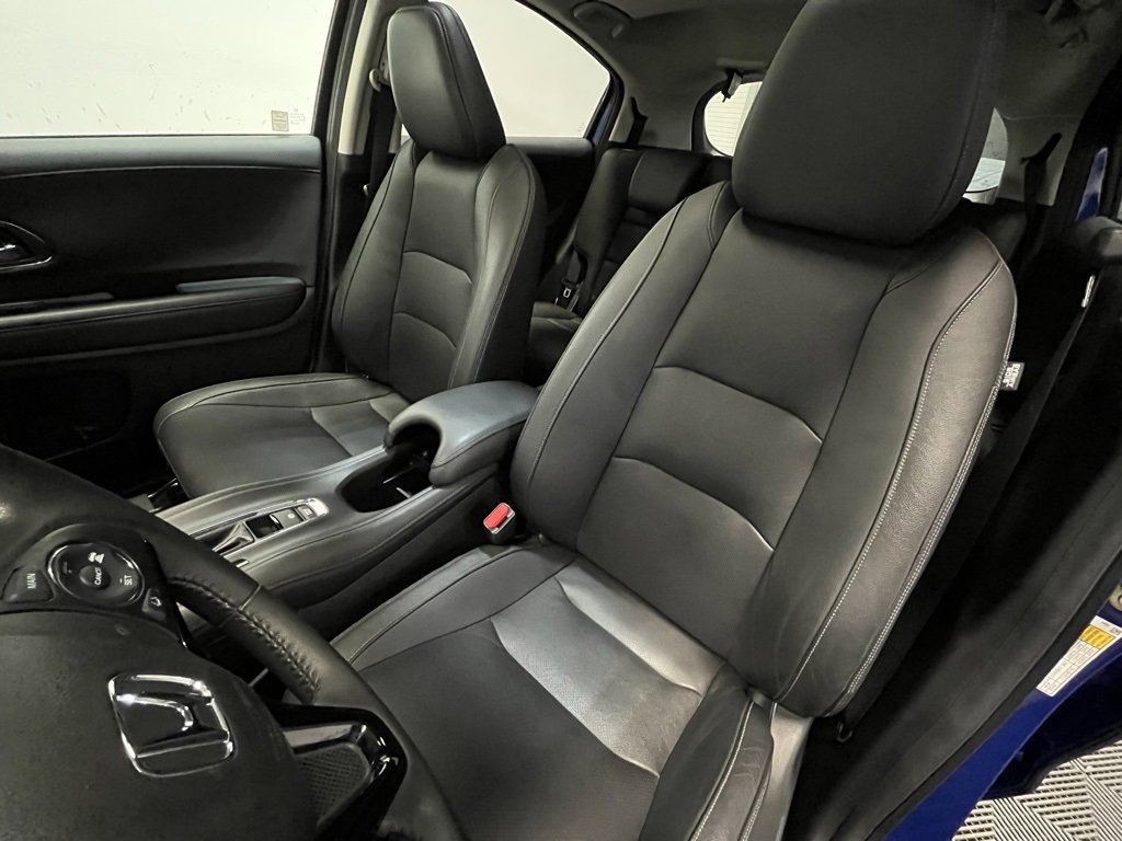 Used 2020 Honda HR-V Touring image 11