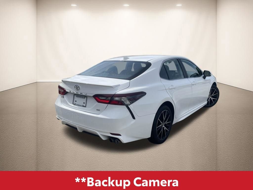 Used 2024 Toyota Camry SE FWD image 4