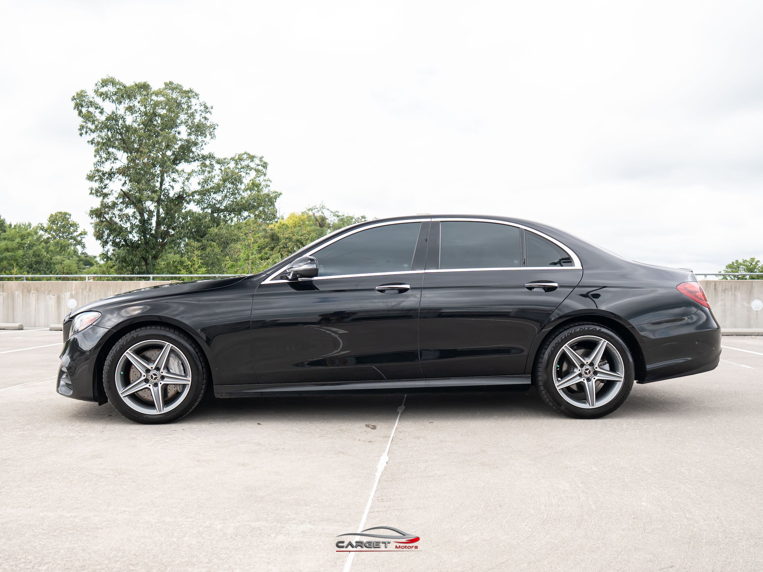 Used 2019 Mercedes-Benz E 300 4MATIC w/ Premium 1 Package image 4