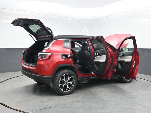 Used 2025 Jeep Compass Limited AWD/4WD image 47