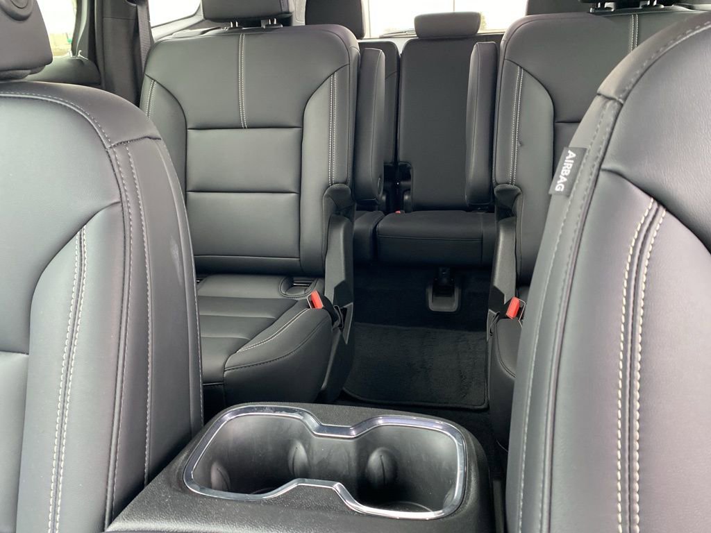 Used 2025 GMC Acadia Elevation w/ Elevation Premium Package image 24