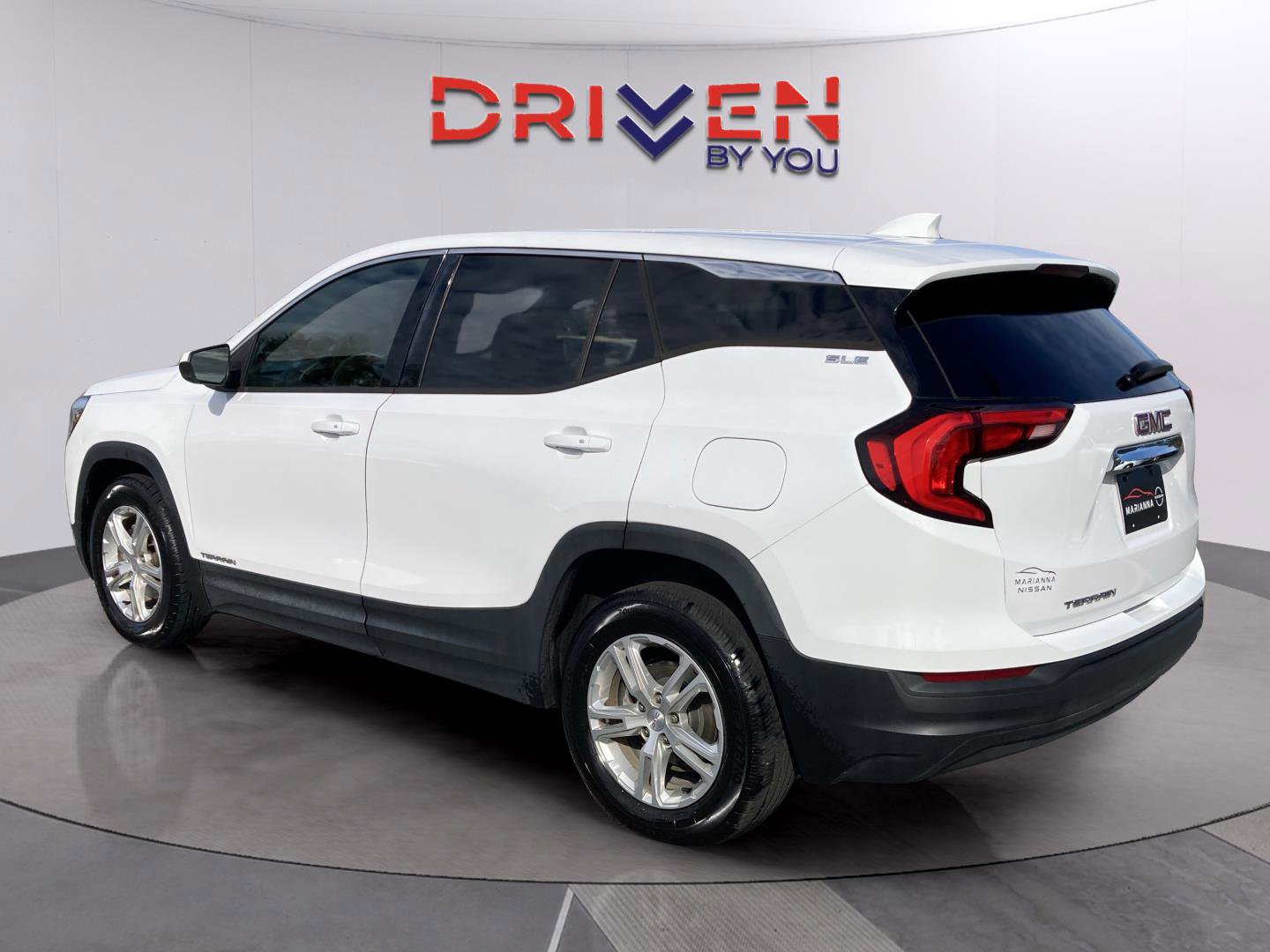 Used 2018 GMC Terrain SLE image 4