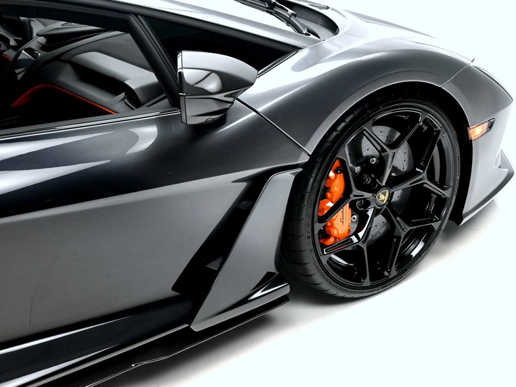 Used 2026 Lamborghini Revuelto AWD/4WD image 34