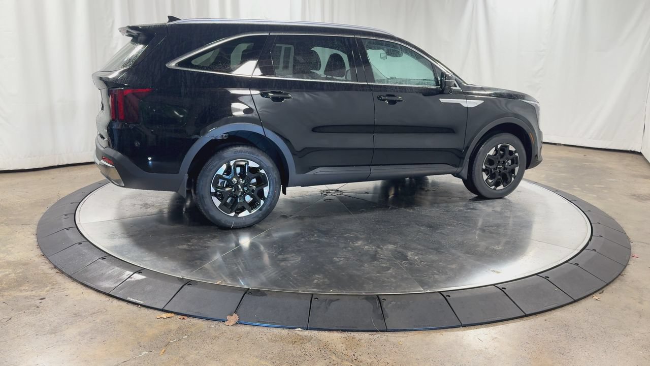 New 2026 Kia Sorento S AWD/4WD image 2