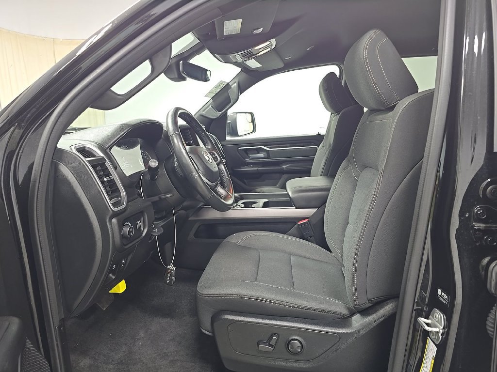 Used 2023 RAM 1500 Big Horn AWD/4WD image 3
