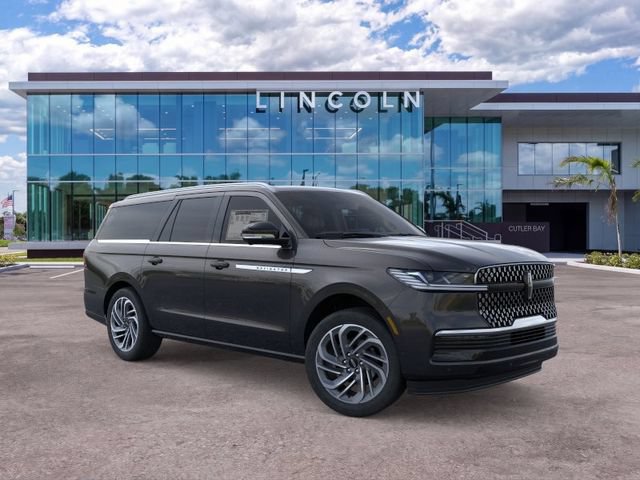 New 2025 Lincoln Navigator L Reserve AWD/4WD image 7