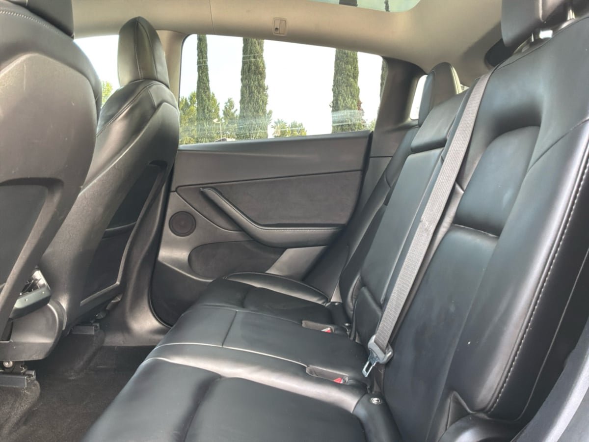 Used 2021 Tesla Model Y Long Range AWD/4WD image 19