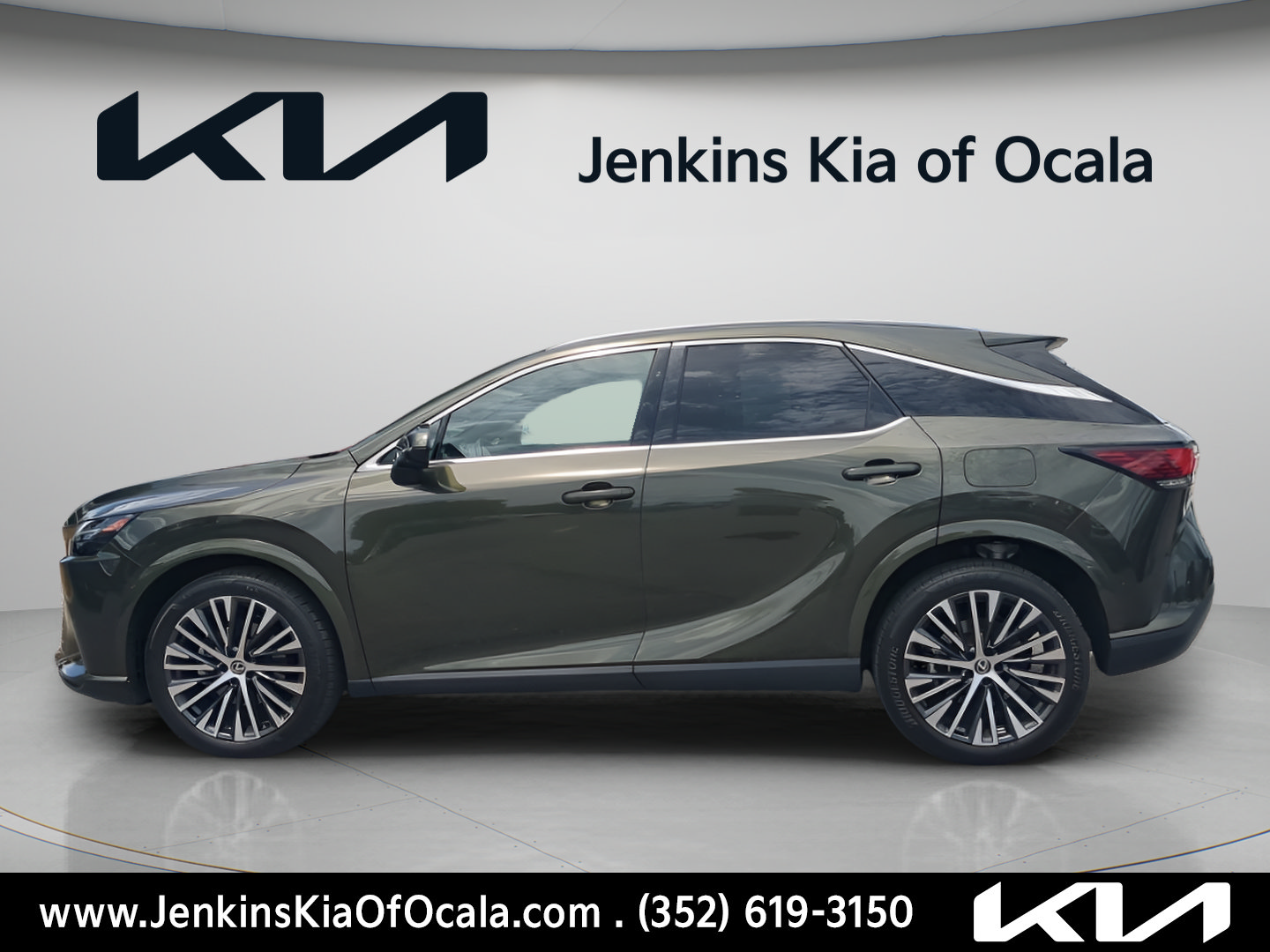 Used 2023 Lexus RX 350 Premium Plus w/ Cold Area Package FWD image 6