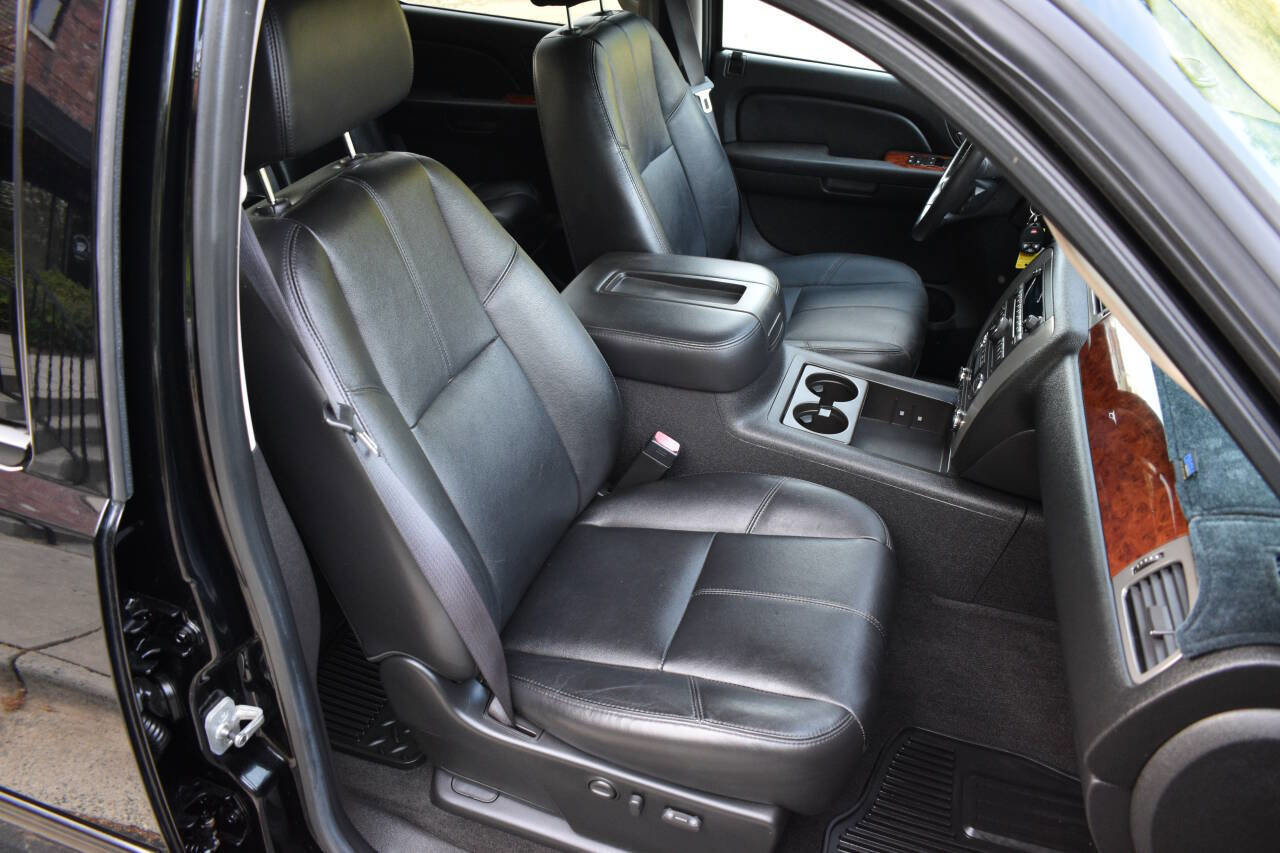 Used 2009 GMC Sierra 1500 SLT w/ Suspension Package, Off-Road image 20