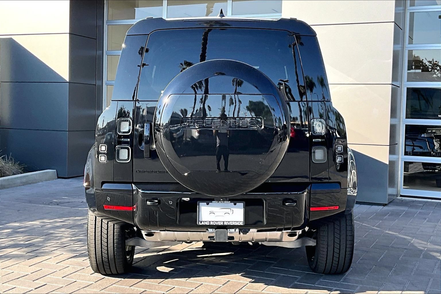 New 2026 Land Rover Defender 110 X-Dynamic SE AWD/4WD image 4