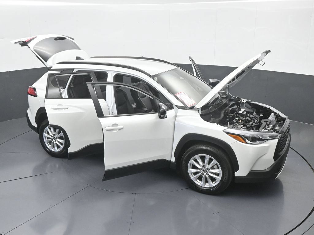 Used 2025 Toyota Corolla Cross LE FWD image 66
