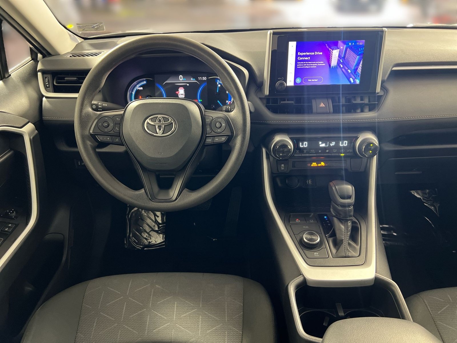 Used 2025 Toyota RAV4 XLE AWD/4WD image 23