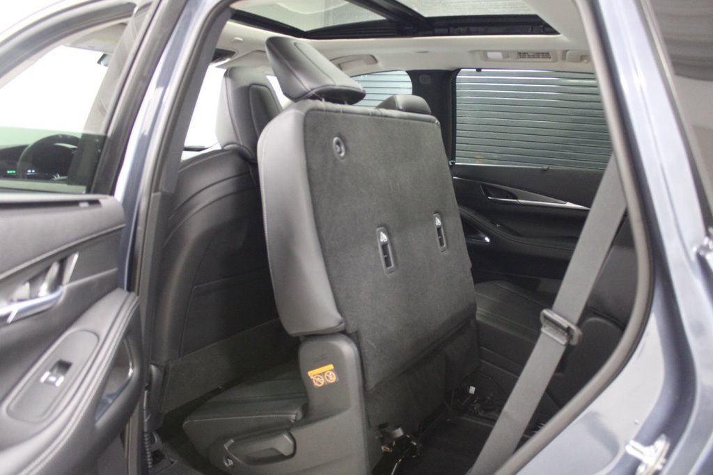 Certified 2026 INFINITI QX60 Luxe w/ Cargo Package image 37