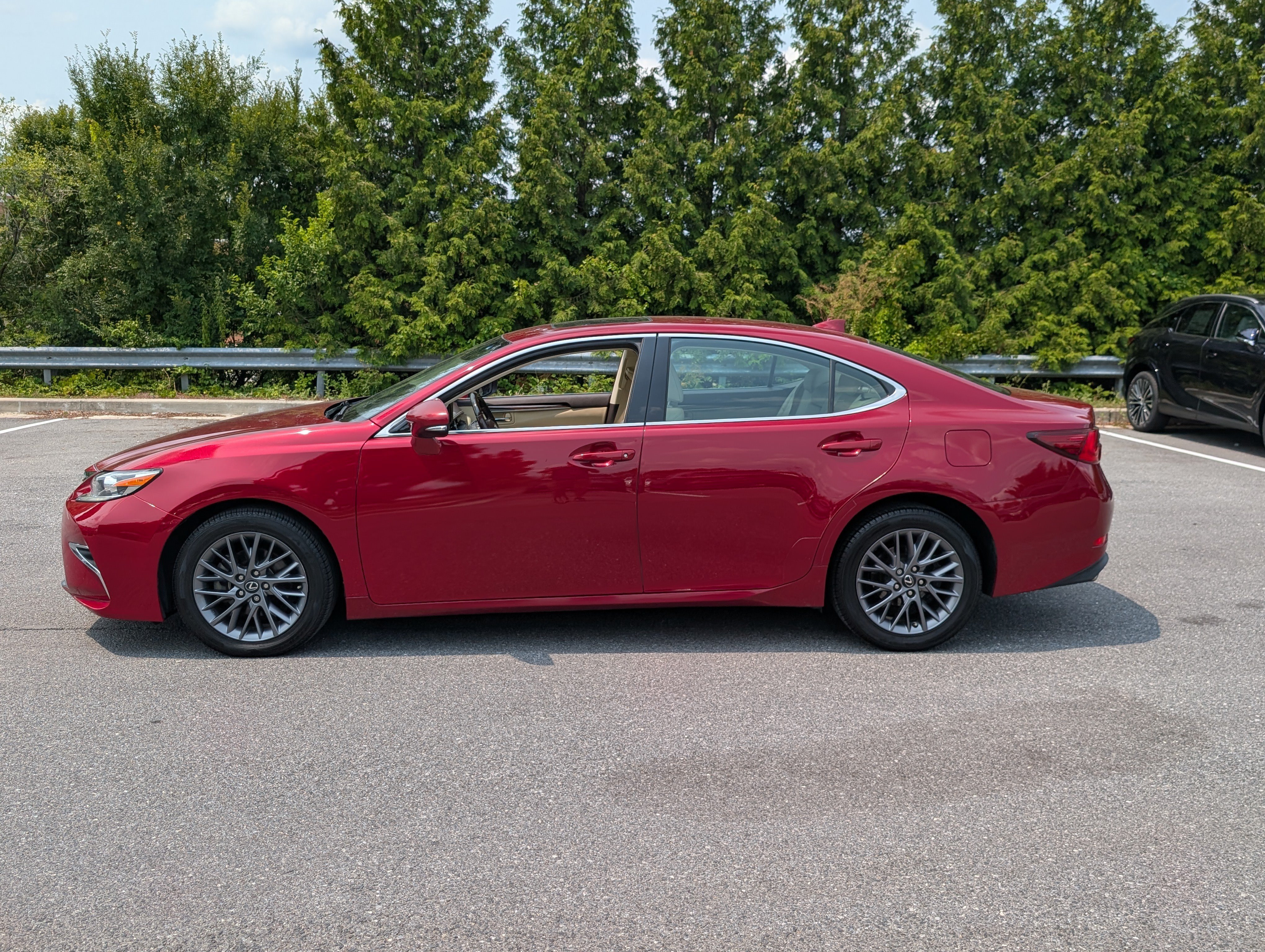 Used 2018 Lexus ES 350 w/ Premier Package FWD image 2