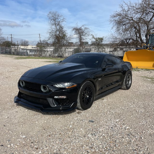 Used 2022 Ford Mustang GT Premium w/ Equipment Group 401A RWD image 3