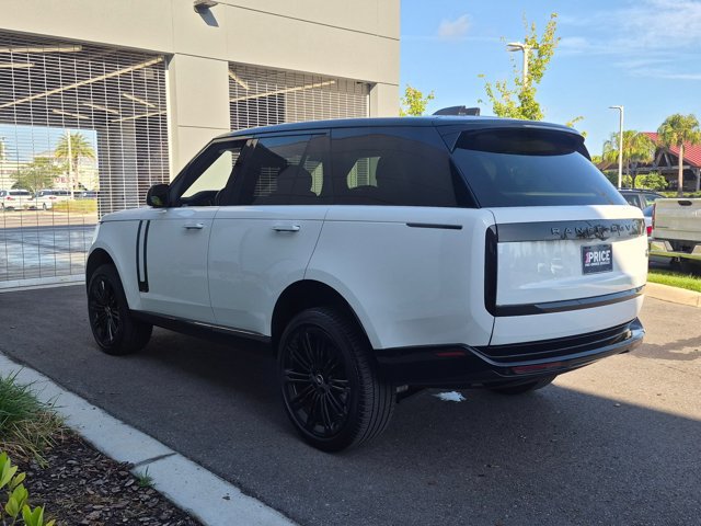 Used 2023 Land Rover Range Rover SE AWD/4WD image 8