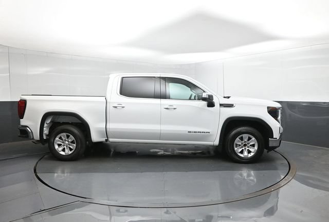 Used 2024 GMC Sierra 1500 SLE RWD image 11