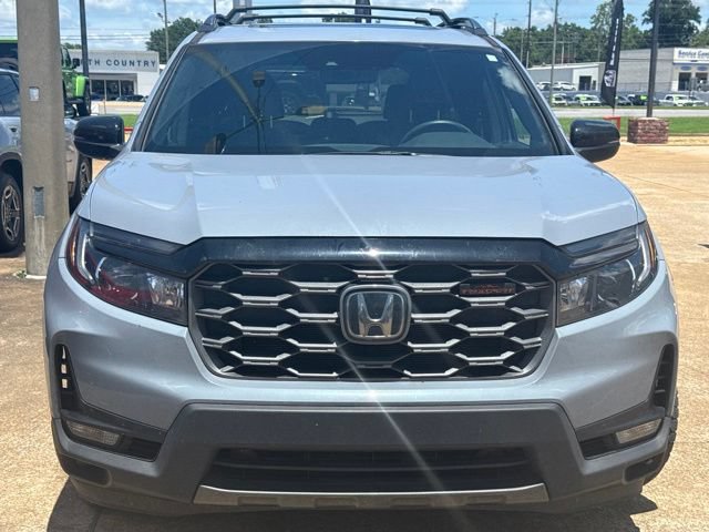 Used 2024 Honda Passport TrailSport image 2