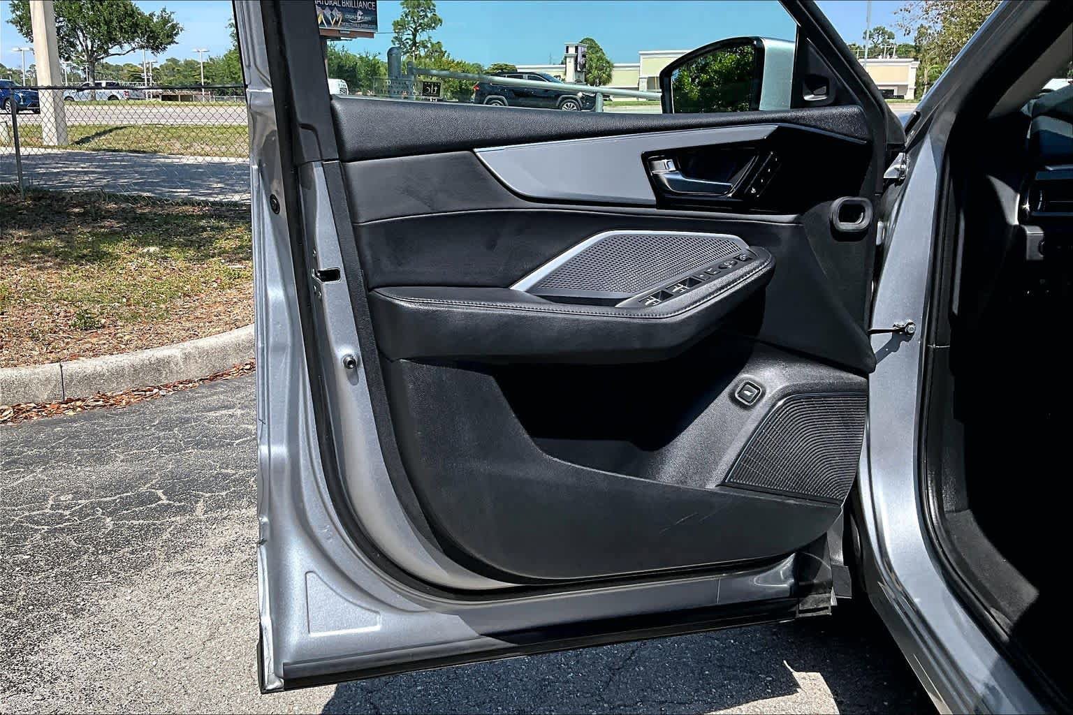 Certified 2025 Acura MDX SH-AWD image 26