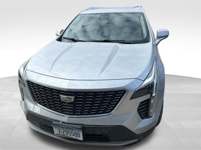 Used 2021 Cadillac XT4 Premium Luxury w/ Enhanced Visibility Package AWD/4WD image 2