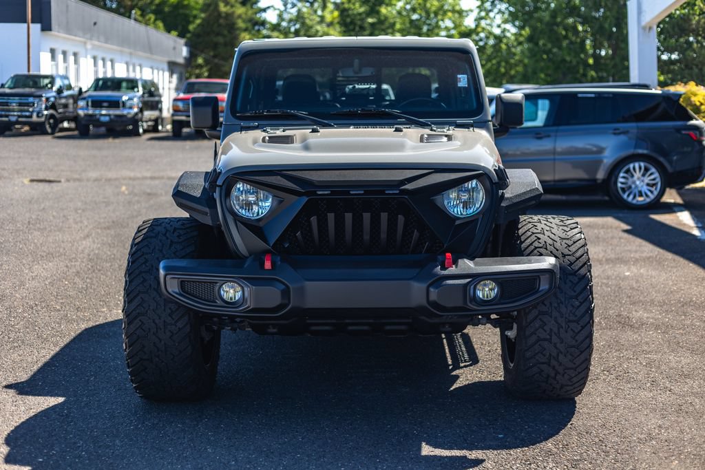 Used 2022 Jeep Gladiator Rubicon w/ Trailer Tow Package AWD/4WD image 5